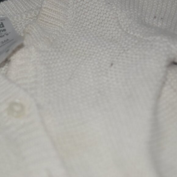 Child of mine Carter's white knitted sweater 0-3 months - Picture 4 of 4